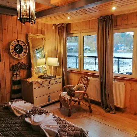 Sloneczny Dom Nad Jeziorem Bystrzyckim فيلة *