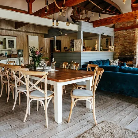 Sloneczny Dom Nad Jeziorem Bystrzyckim *